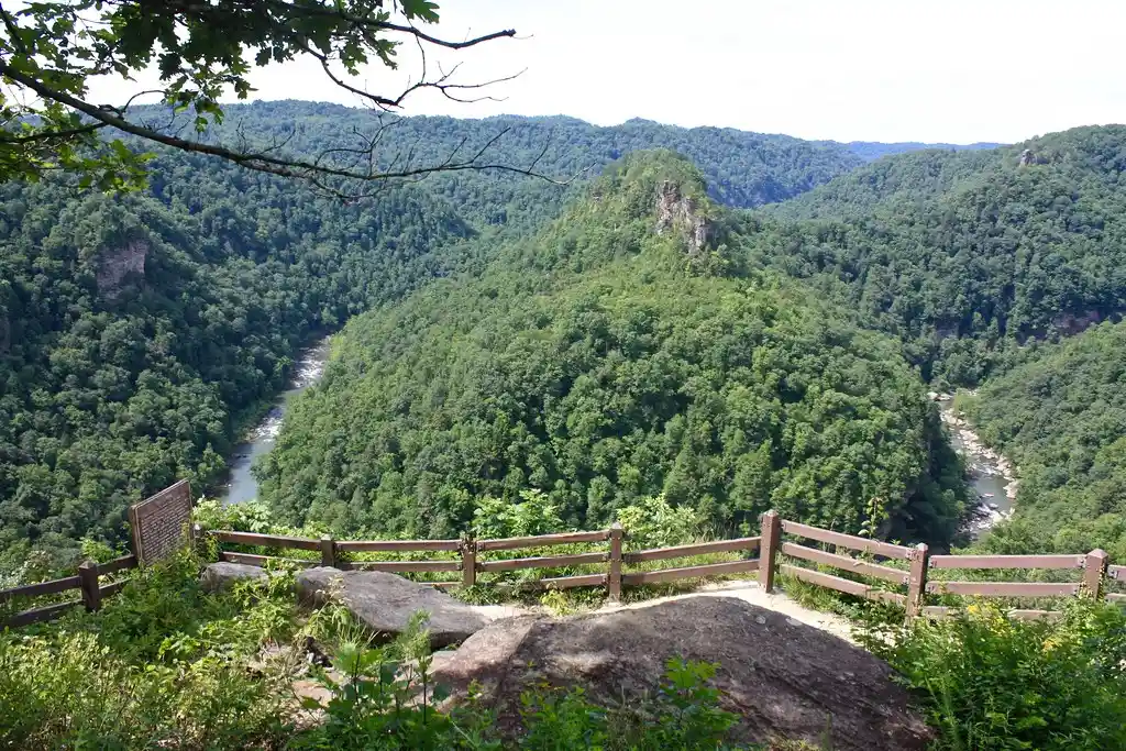 Breaks Interstate Park