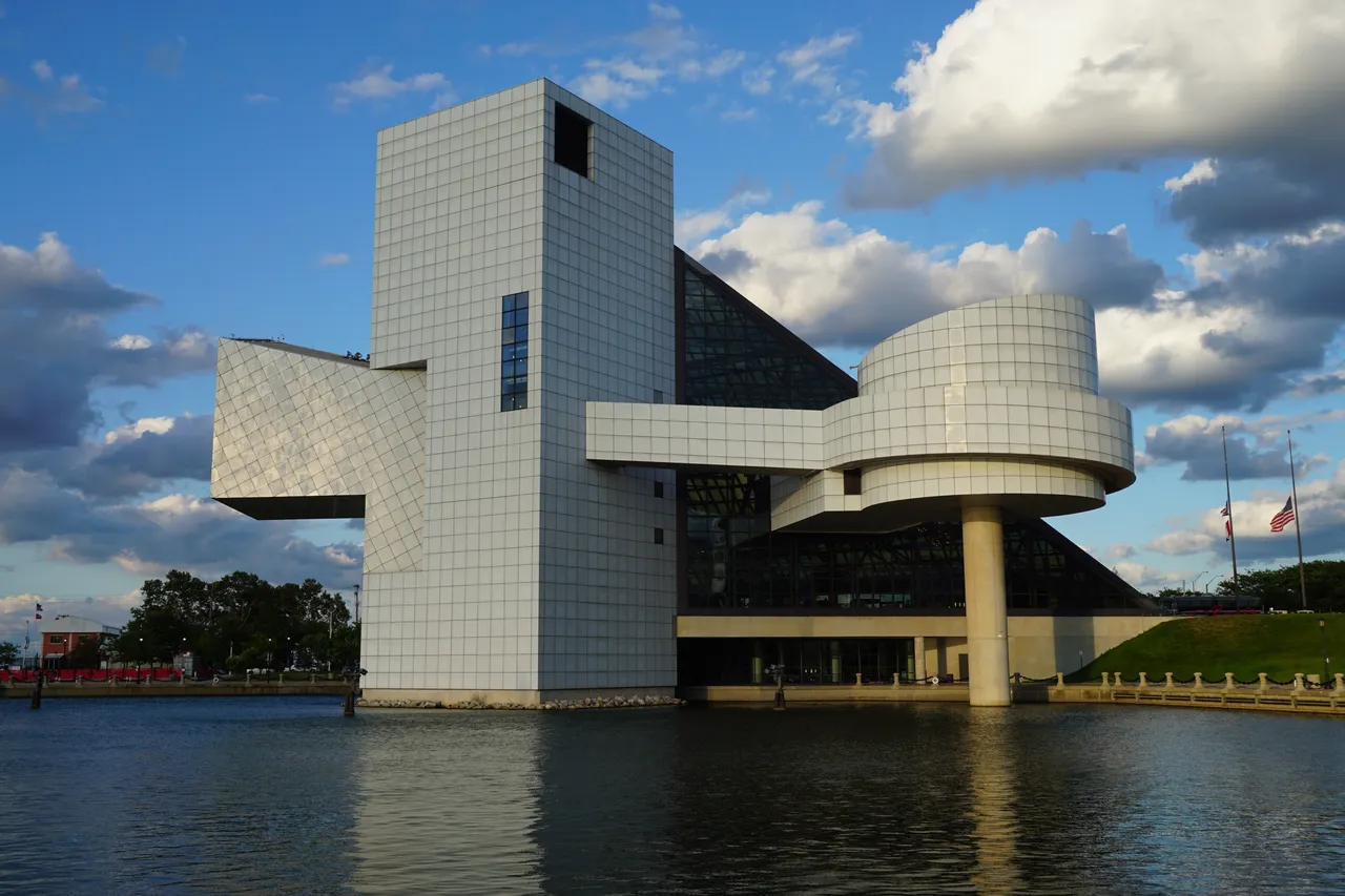 Rock and Roll Hall of Fame, Cleveland