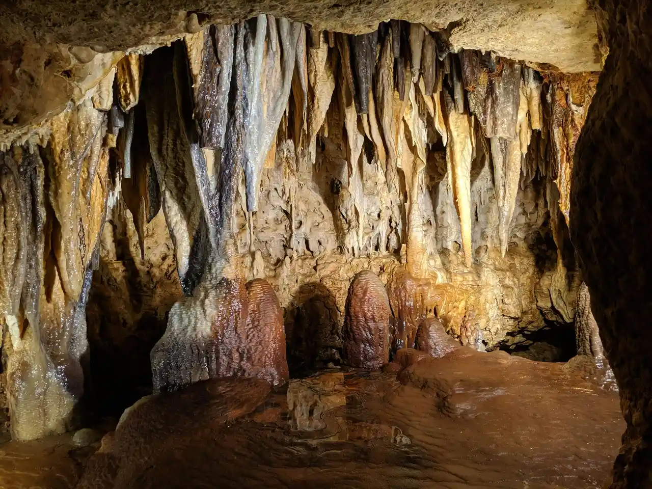 Cave of the Mounds