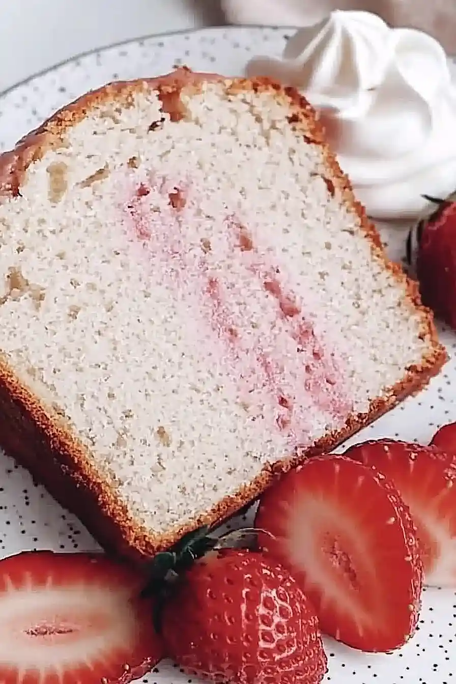 strawberry angel food cake