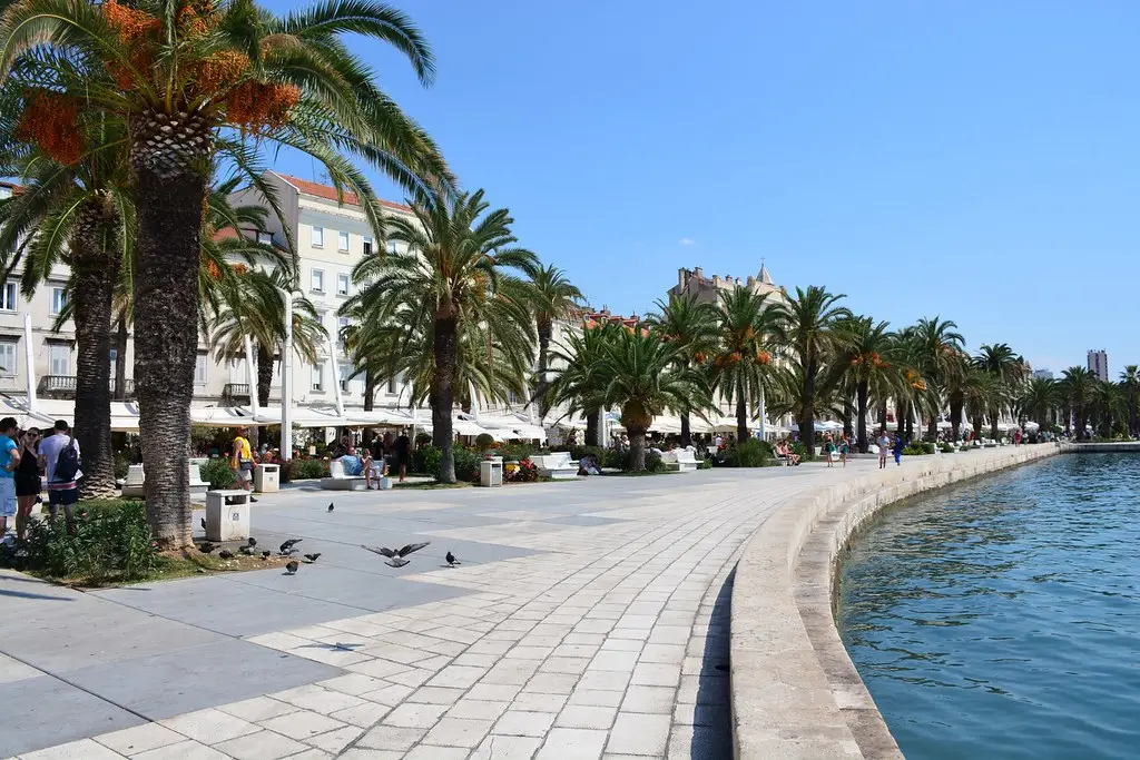 Riva Promenade