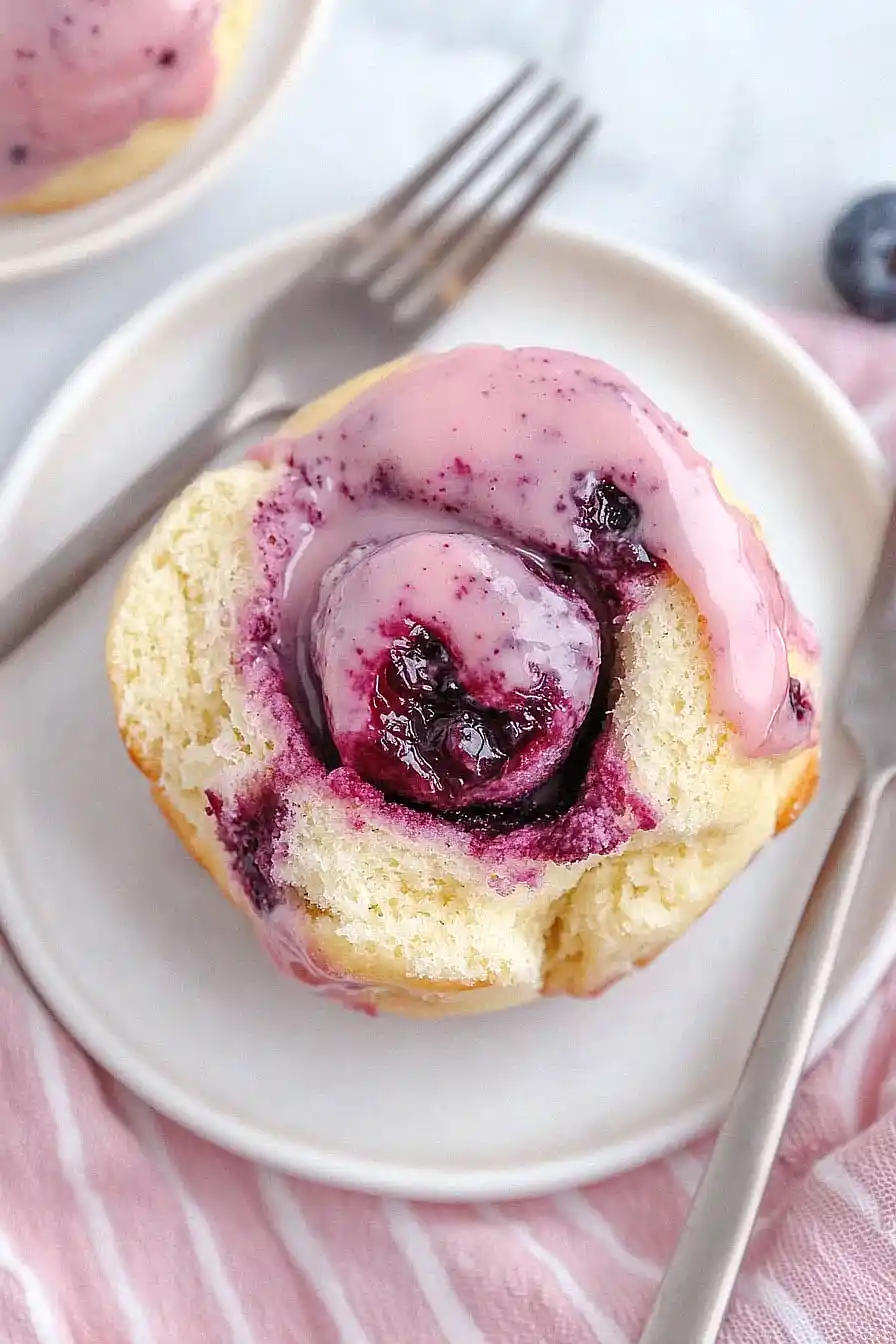 huckleberry sweet rolls