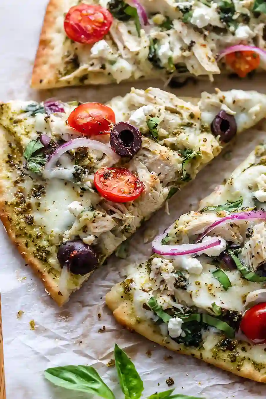 mediterranean chicken flatbread pizza
