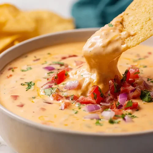 cottage cheese queso with nutritional yeast
