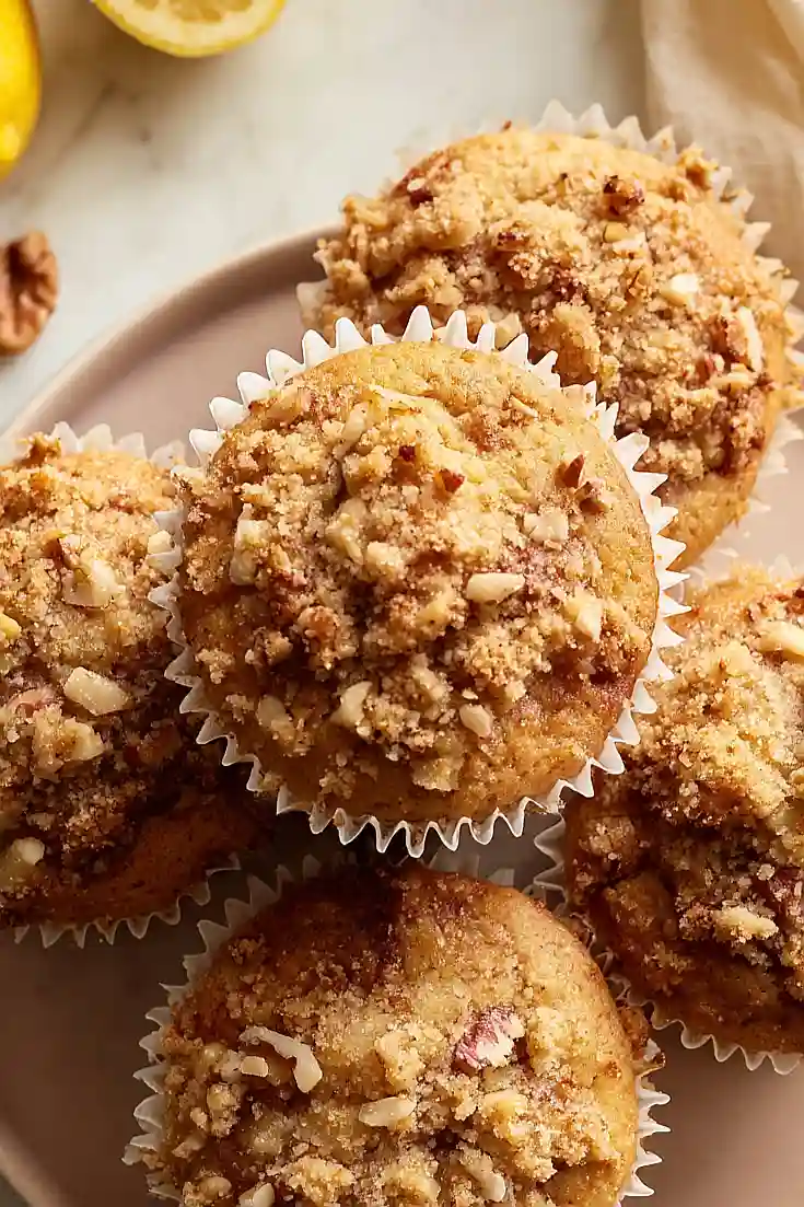 rhubarb nut muffins