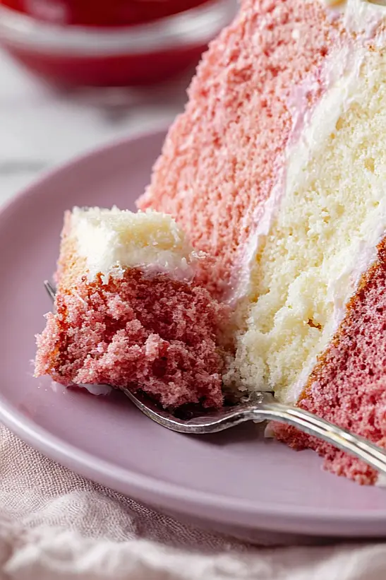 strawberry cheesecake cake
